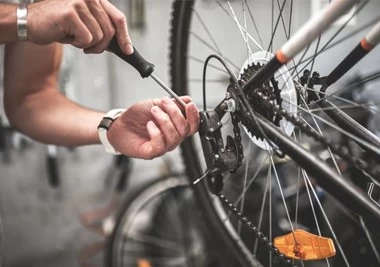 porcelana Mantenimiento de bicicletas para longevidad y rendimiento fabricante