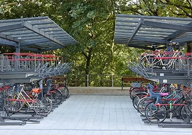 Китай Максимальное пространство и эффективность за счет двухъярусных велосипедных стоек производителя