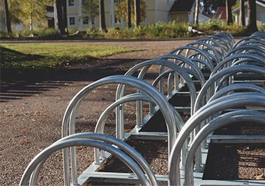 China Comparing the Pros and Cons of Different Bicycle Parking Rack Designs manufacturer