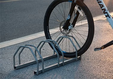 porcelana Características de diseño de bastidores de estacionamiento para bicicletas para todos los usuarios fabricante