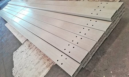 Đặc tính hiệu suất của ép đùn hỗn hợp sợi thủy tinh Polyurethane FRP