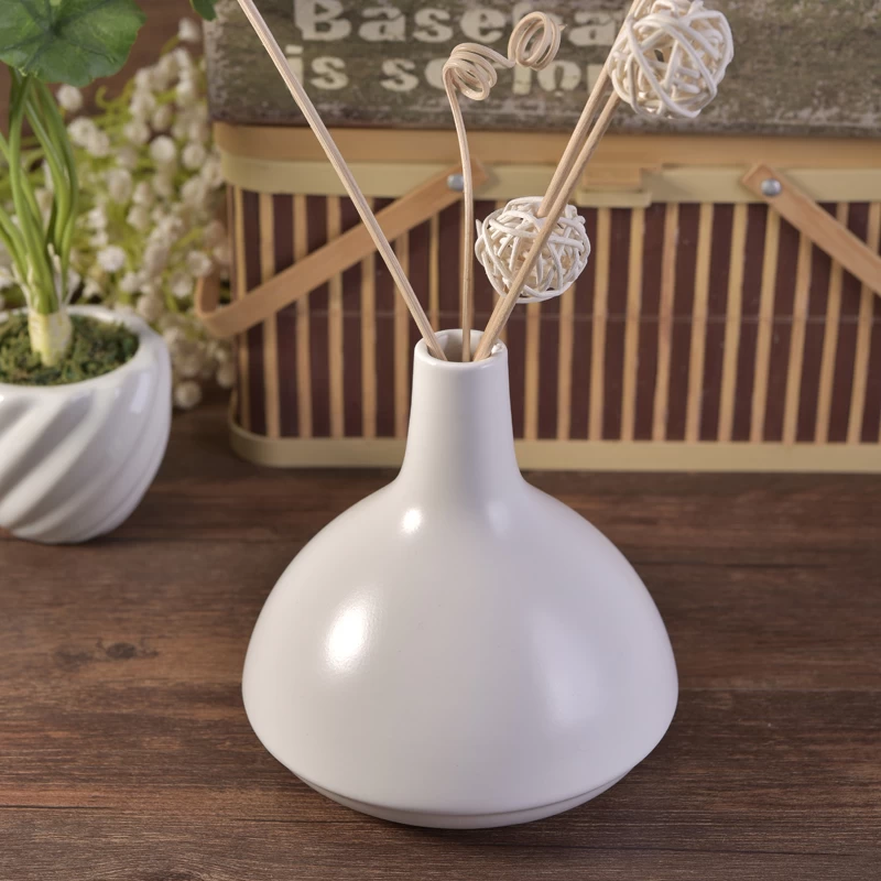 Essential fragrance ceramic oil bottle diffuser aromatherapy with reed home decor wholesale