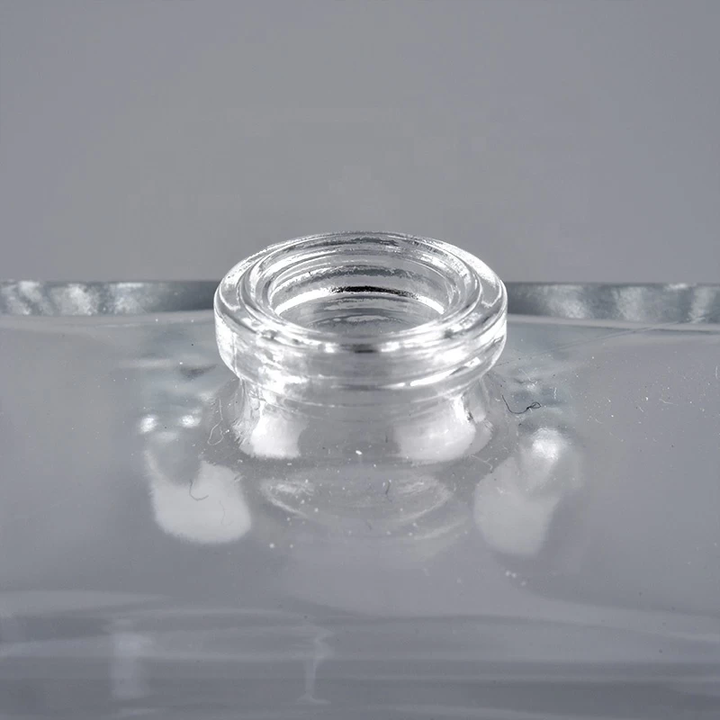 Wholesale 2020 New Design Luxury Spray Glass Perfume Bottle 100ml