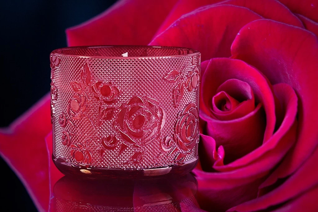 Wholesales patent design luxury color custom glass candle jars