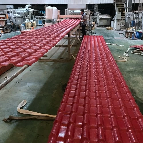Chine Tuile de toit en plastique PVC ASA personnalisée en vente fabricant
