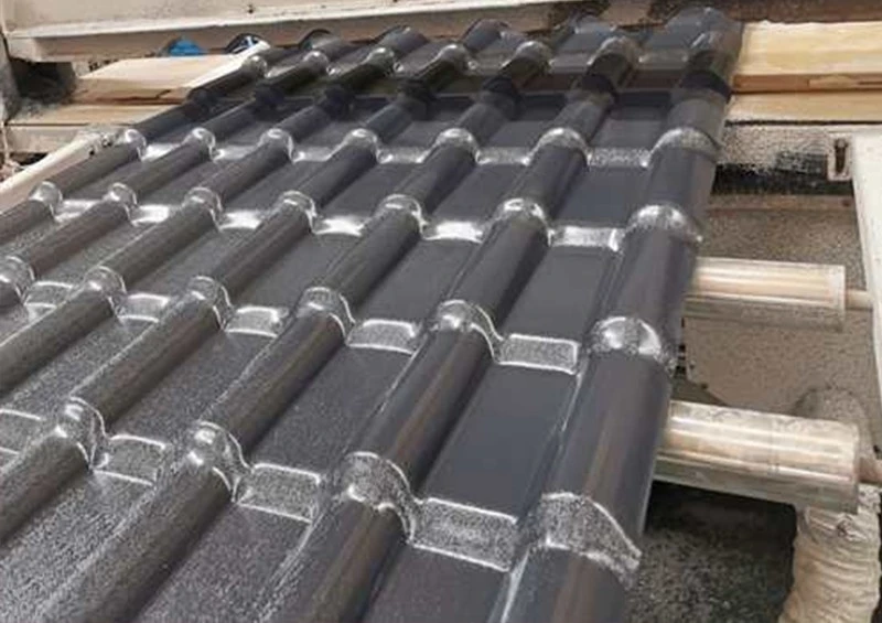 Trung Quốc củng cố sự lãnh đạo trong các tấm lợp tổng hợp PVC hiệu suất cao với các lựa chọn rõ ràng và minh bạch