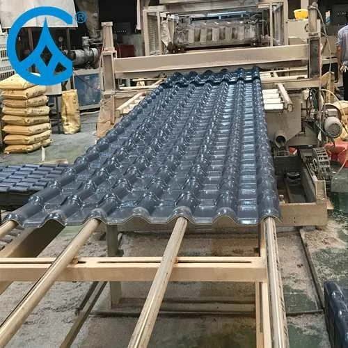 porcelana Proveedor líder de China de tejas corrugadas de PVC y resina sintética ASA de bajo precio fabricante