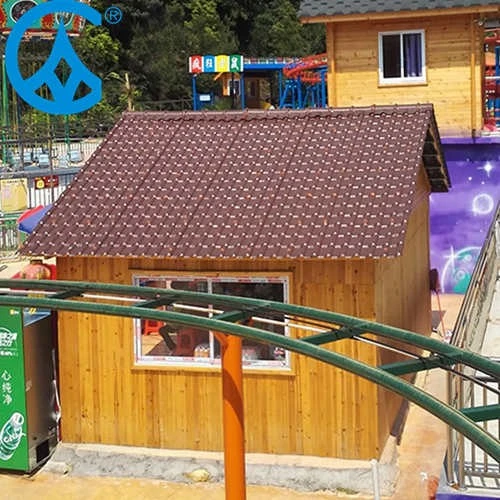 porcelana Fábrica profesional de tejas de resina sintética de PVC ASA para exportación fabricante