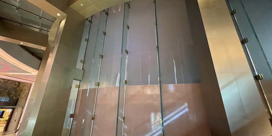 ultra clear laminated glass column