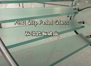 Vidrio antideslizante para pedal de escalera