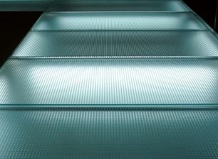Diferentes patrones de pisos y peldaños de escaleras de vidrio antideslizantes, ¿cuál prefiere?