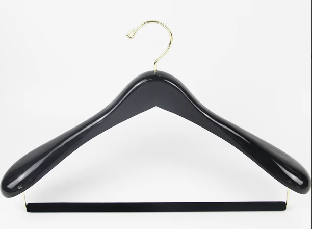 The suitable hanger can reduce our trouble.