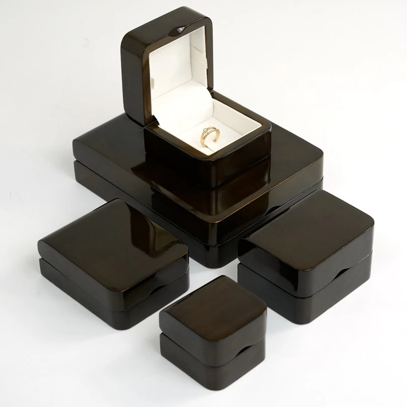 glossy lacquer painting wooden box clip ring box jewelry packaging box supplier 