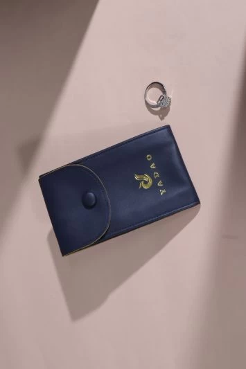 YADAO 新ファッションデザイン高級 Pu レザーボタンスタイルジュエリーウォッチ包装ギフトブティックアイデアポーチバッグ