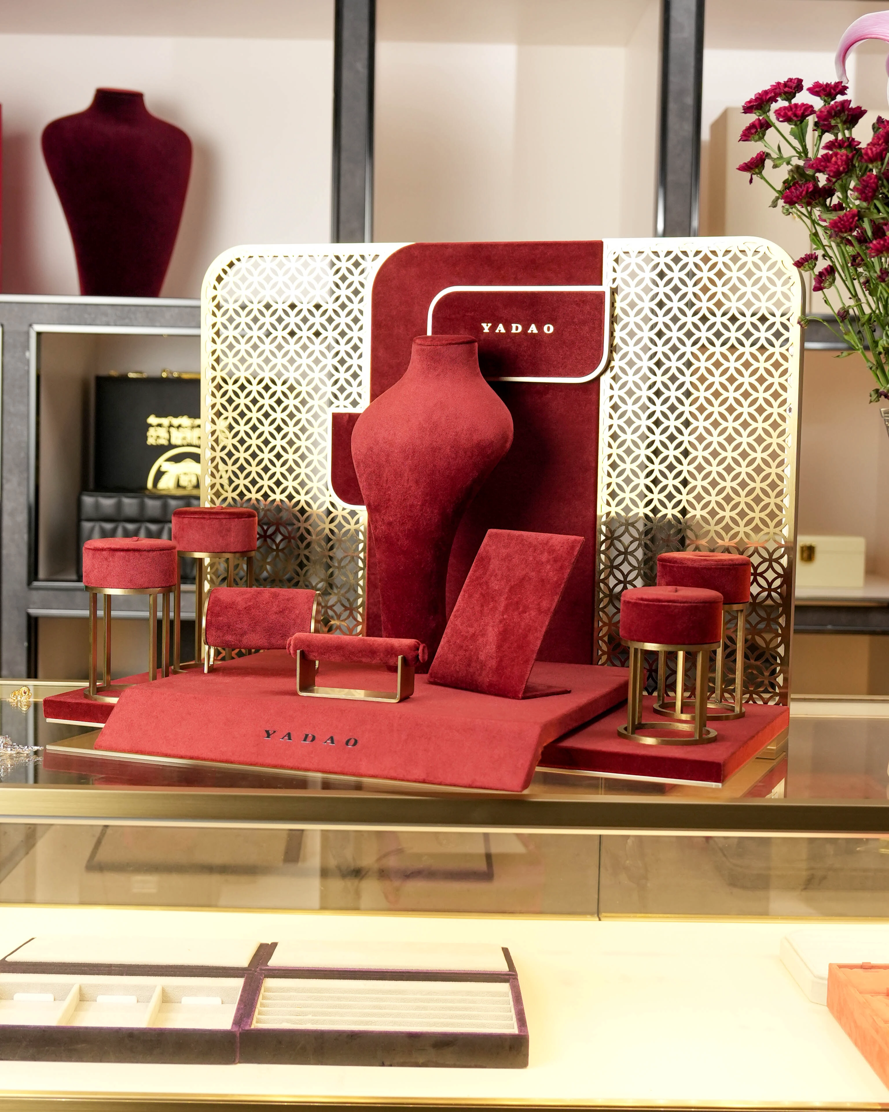 YADAO Velvet Jewelry Display Set Window Jewelry Stands