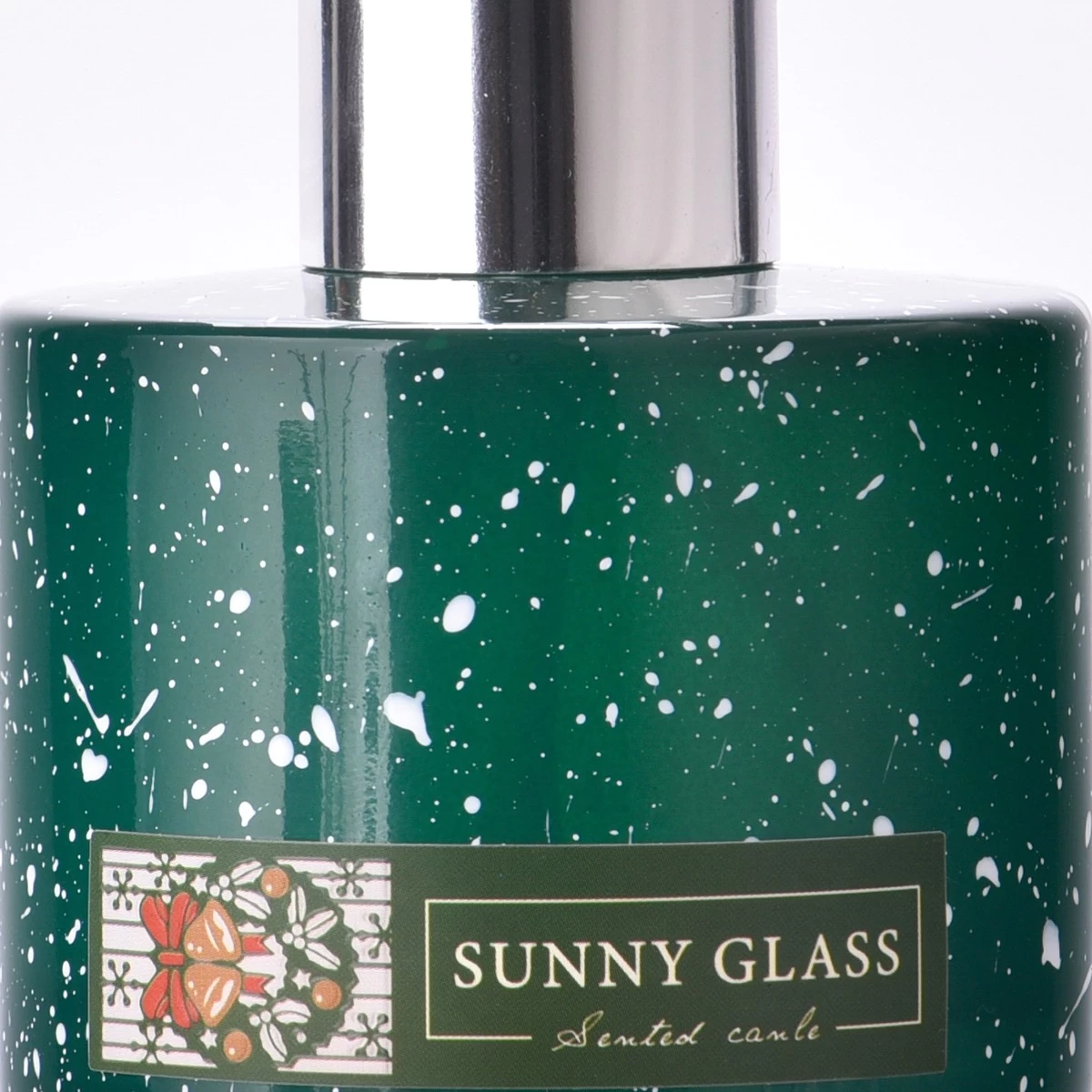 China Wholesale Premium Dark Green Christmas Glass Diffuser Bottles  manufacturer