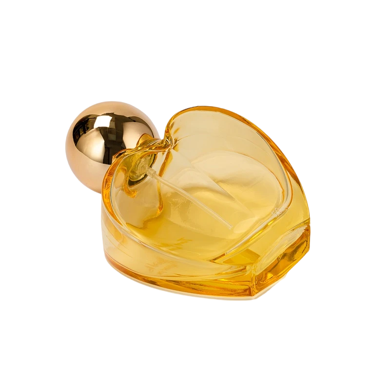 الصين حاوية عطر على شكل قلب بغطاء ذهبي كروي سعة 50 مل الصانع