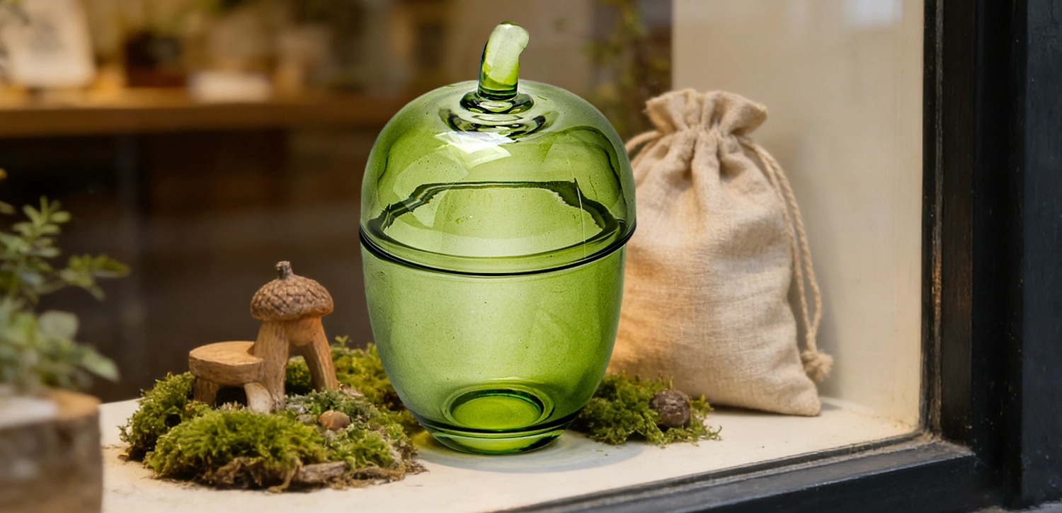 Wholesale hand-blown apple-shaped glass candle jars with lids