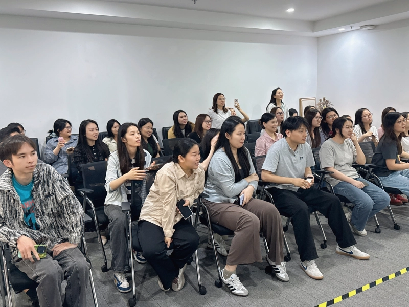 Happy Family, Warm Moments Together Sunny Group Q1 Birthday Celebration Concludes Successfully