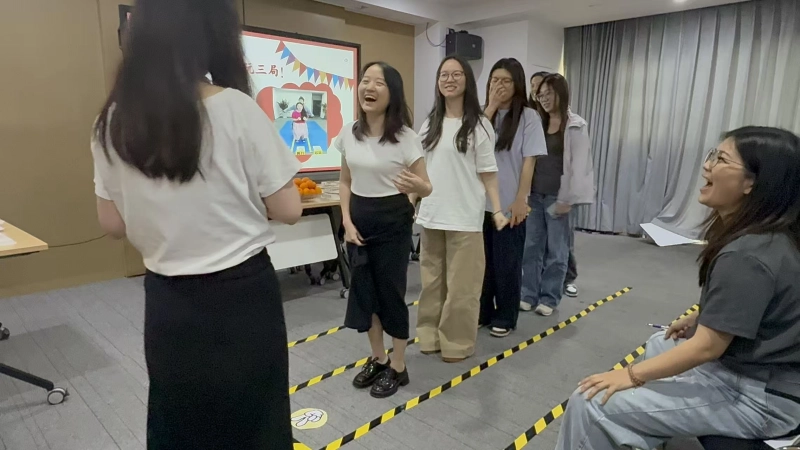 Happy Family, Warm Moments Together Sunny Group Q1 Birthday Celebration Concludes Successfully