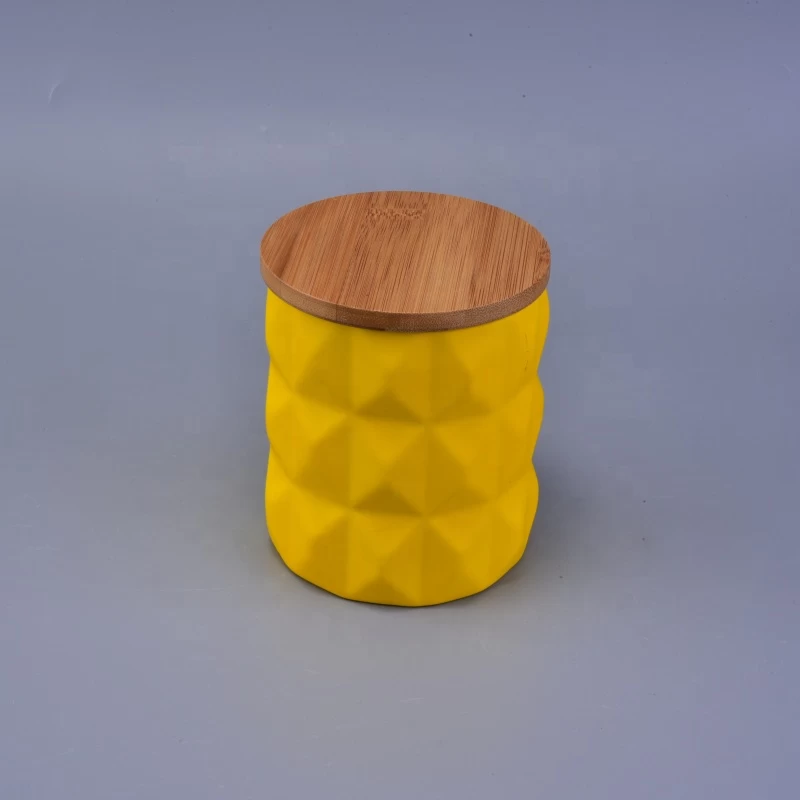 630ml Matte Yellow Ceramic Candle Holders with Bamboo Lids for Home Decoration