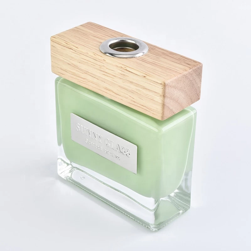 Sunny scented Square Glass Aroma Bottle Reed oil Diffuser bottles with wooden cap