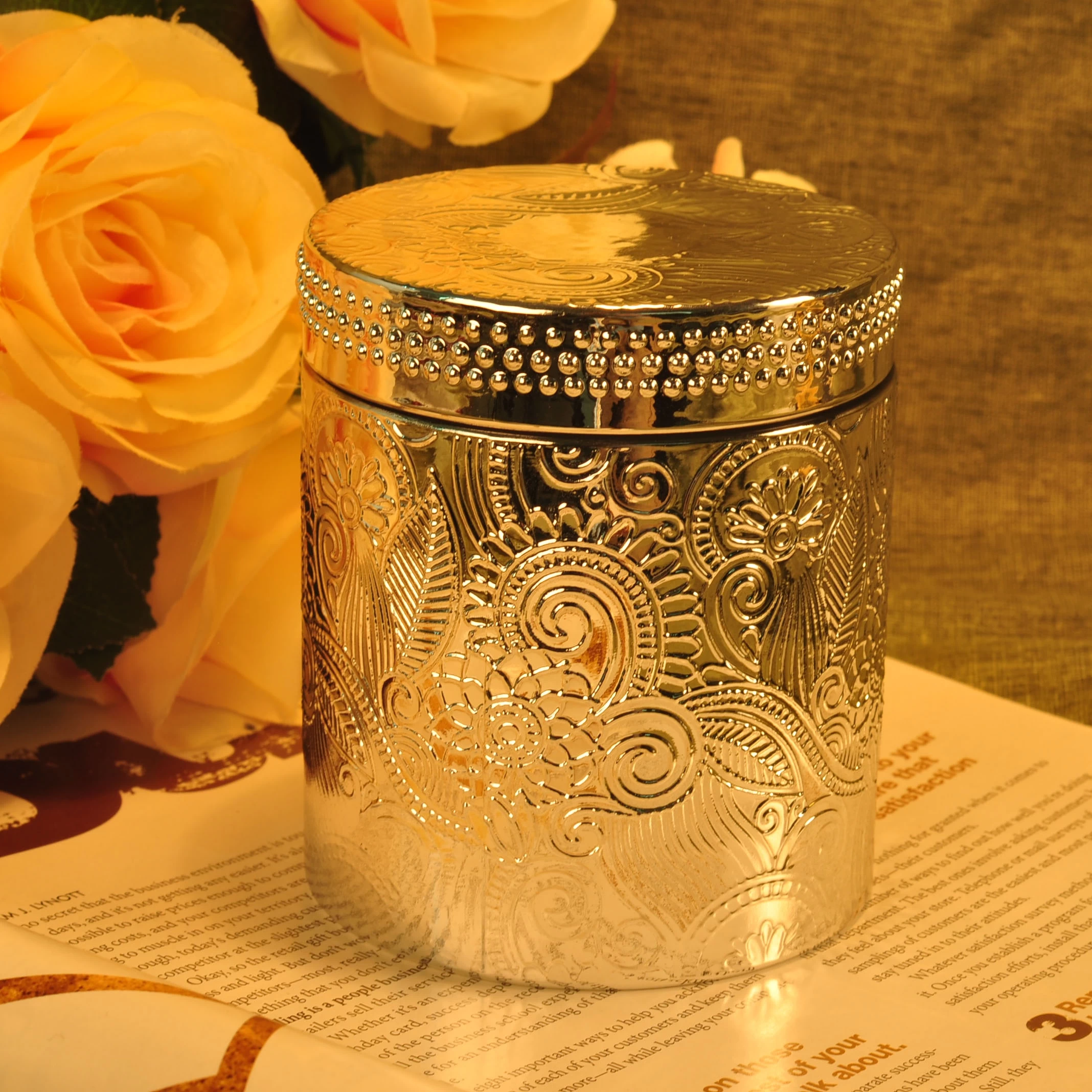 Hot sales custom golden Glass candle jar with glass lids