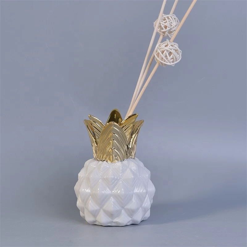 Pineapple-shape ceramic votive candle vessel customized candle jars with lid home decor wholesale