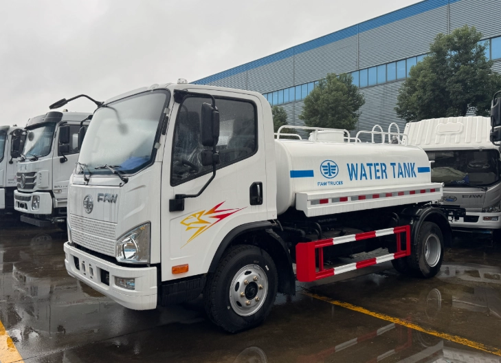 Xe bồn chở nước – Những lựa chọn thiết thực cho nông nghiệp, xây dựng và cung cấp nước cho đô thị