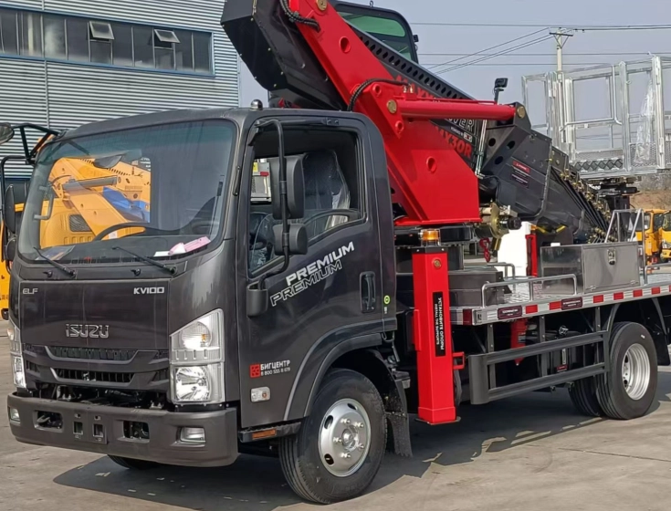 Xe tải làm việc trên không – Giải pháp linh hoạt cho hoạt động an toàn trên cao