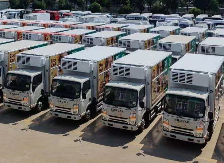Fornecedor de caminhões refrigerados voltado para exportação na China