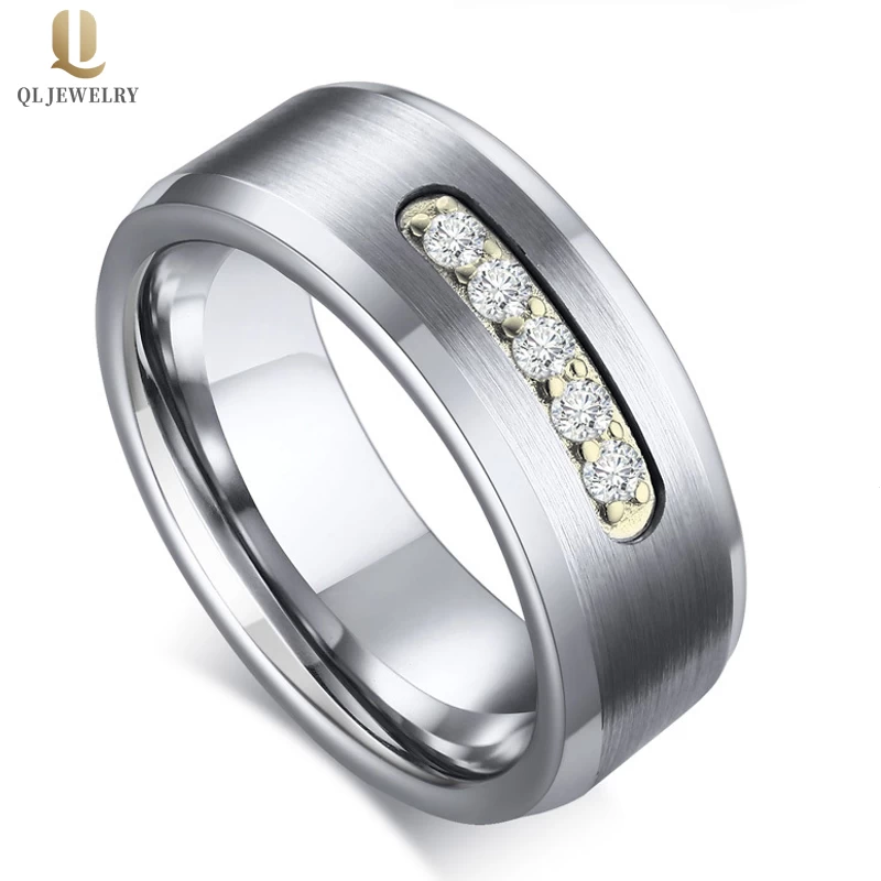 Hotsale 8mm Bordi piatti e smussati da uomo in raso spazzolato per matrimoni da tungsteno con 5 pietre bianche cz porcellane fornitore
