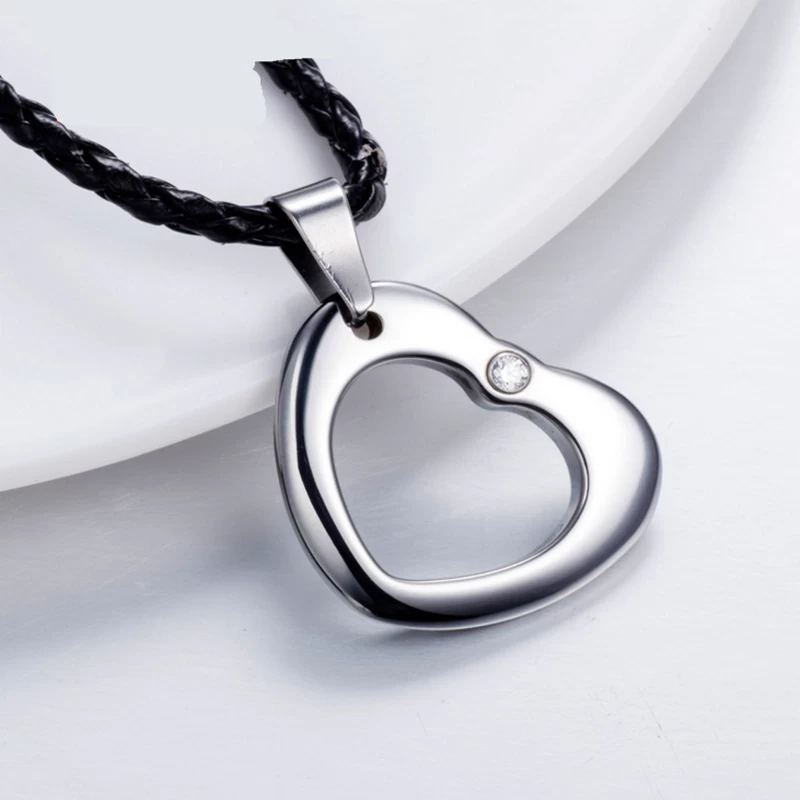 Incroyable Collier de pendentif en carbure de tungstène en forme de coeur ouvert en forme de tungstène avec bijoux de coeur en pierre CZ Chine fournisseur