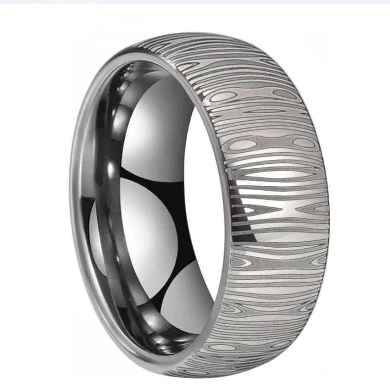 Anello di carburo di tungsteno del tungsteno del tungsteno degli uomini con l\'incisione del modello Damasco finito