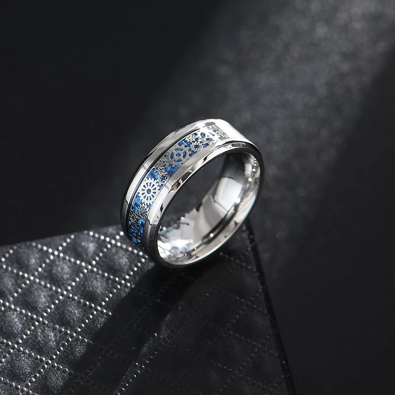 Beliebte 8mm Männer Flache hochglanzpolierte Wolframkarbid Ring Satin Blaue Kohlefaser und Silbergetriebe Inlay China Hersteller