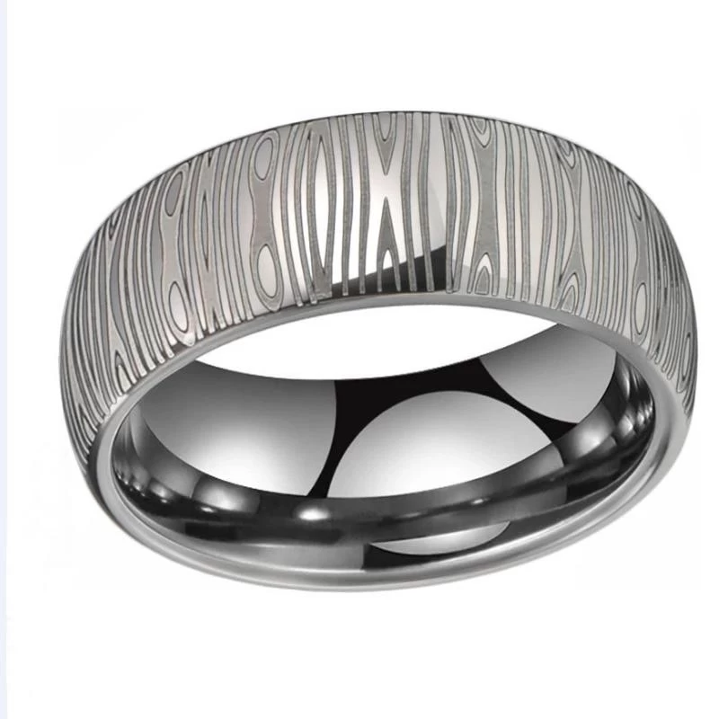 Anello di carburo di tungsteno del tungsteno del tungsteno degli uomini con l\'incisione del modello Damasco finito