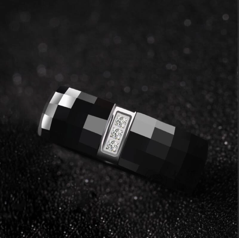 Anello in ceramica nera sfaccettata 8mm ad alta lucidata e cz Inlay Mens Ceramic Wedding Bands Fashion Plain Ceramic Anello Cina Produttore