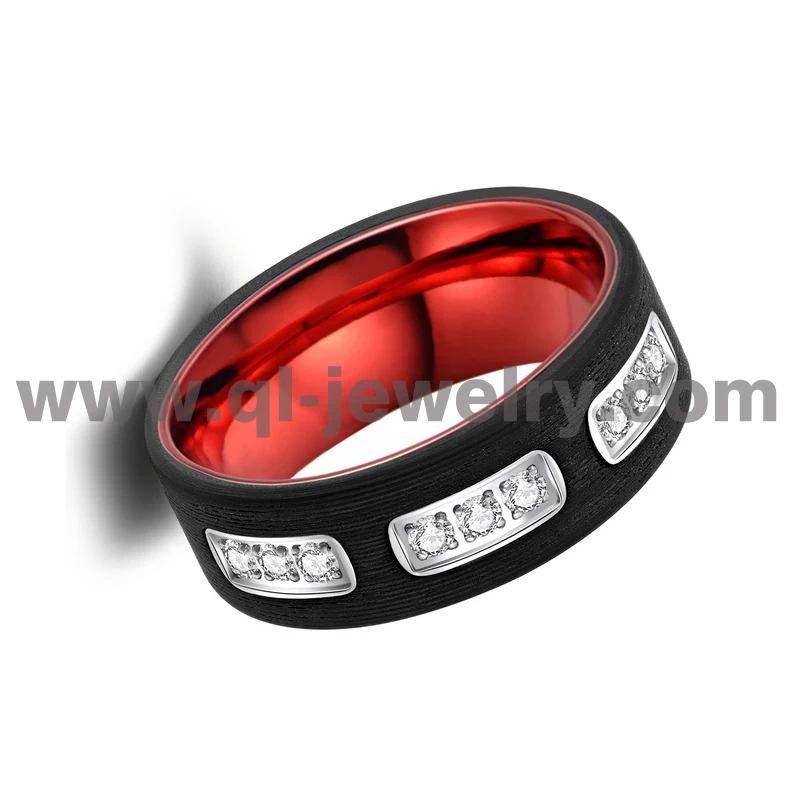Nouvelle conception en gros 8mm hommes en fibre de carbone forgée noire et alliance en aluminium rouge avec pierres CZ blanches