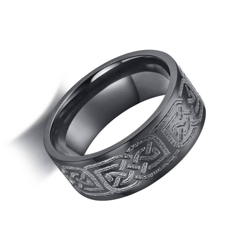 Beliebte Herren Schwarz Zirkonium Hochzeitsbänder 8mm Flache Keltische Knoten Design Schwarz Zirkonium Ring für Männer China Hersteller