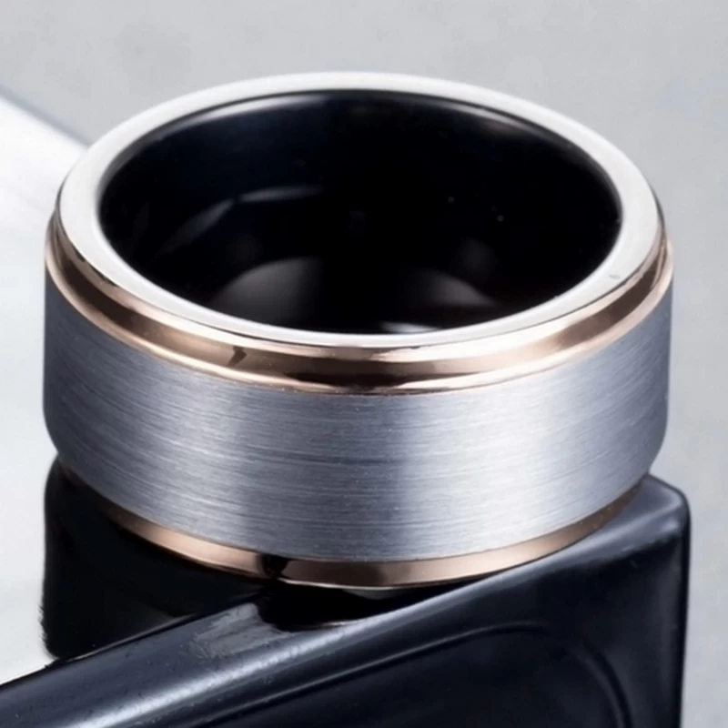 Einzigartiger 10 mm dreifach getönter Wolframkarbidring Roségold Schwarz Silber Stufenkanten Wolframkarbidring China Hersteller