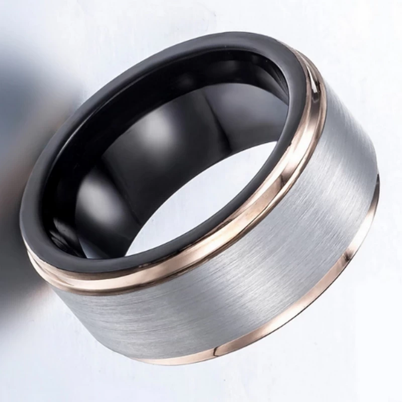 Einzigartiger 10 mm dreifach getönter Wolframkarbidring Roségold Schwarz Silber Stufenkanten Wolframkarbidring China Hersteller