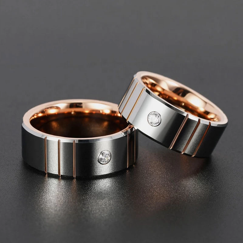 Chine Bandes de mariage populaires pour hommes rainurées de 8 mm, or rose poli et argent, bords plats et biseautés, bague en tungstène avec incrustation de pierres blanches CZ Fabricants