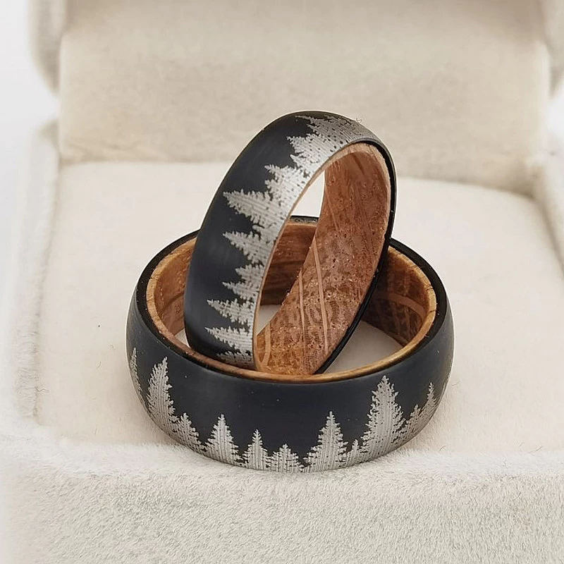 Cina Incredibile fedi nuziali da uomo in tungsteno da 8 mm con cupola in carburo di tungsteno spazzolato foresta e anello di legno di whisky barile