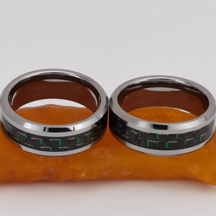Tungsten Ring in Stock Popular 8mm High polished Silver Men's Flat Beveled Edges Tungsten Carbide Ring with Black and Green Carbon Fiber Inlay China Manufacturer