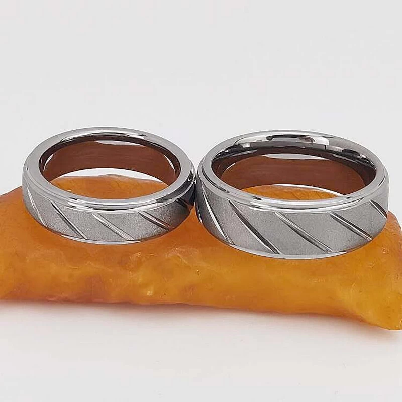 Cina Anello in carburo di tungsteno scanalato con bordi piatti sabbiati da 8 mm Anello in carburo di tungsteno bianco scanalato Produttori