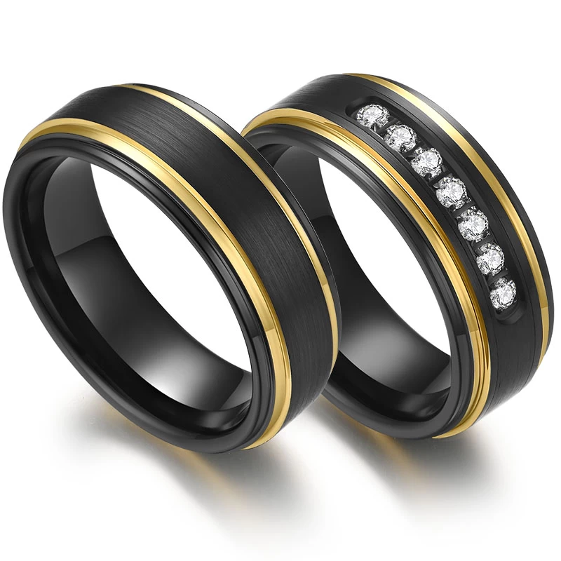 Passende Wolframcarbid-Ringe für Sie und Ihn 8 mm Wolfram-Paarringe Flache und abgestufte Kanten Schwarzer und goldener Wolframcarbid-Ring mit 7 CZ-Steinen China-Hersteller