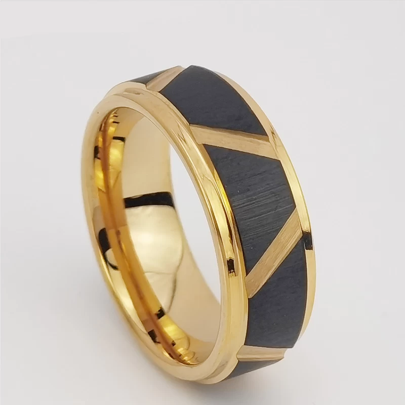 Wolframring auf Lager Beliebter 8 mm hochglanzpolierter und kreuzgebürsteter Wolframkarbidring mit flachen und gestuften Kanten in Schwarz und Gold mit Rillen China Hersteller