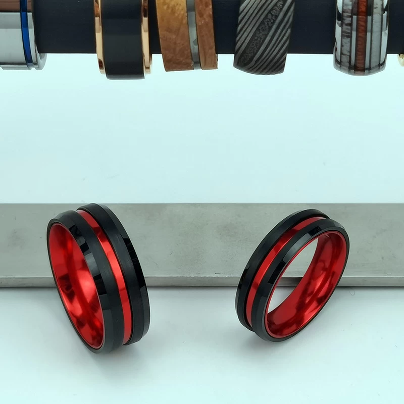 Tungsten Ring in Stock Popular 8mm High polished and Brushed Flat and Beveled Edges Black Tungsten Carbide And Red Aluminium Ring China Manufacturer