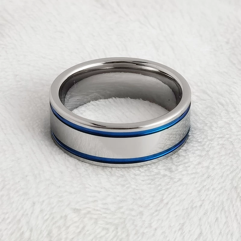 Chine Anneau de tungstène en stock Anneau populaire en carbure de tungstène plat poli de 8 mm avec deux lignes bleues Fabricants