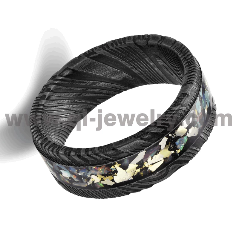 Neuestes Design The Galaxy Design Eheringe aus schwarzem Damaskus-Stahl 8 mm flacher schwarzer Damaskus-Stahlring mit Inlay aus Nebel und Opal China Hersteller